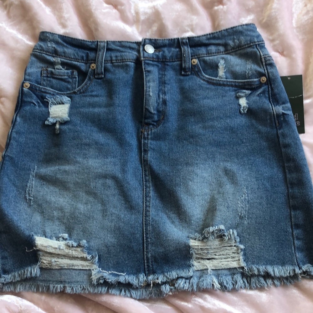 denim skirt w/ rips
